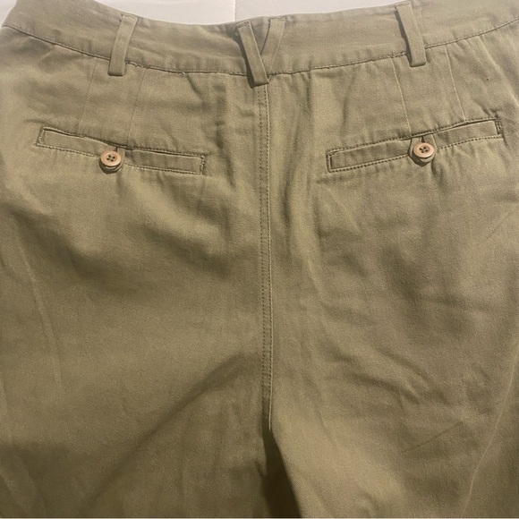 EUC FREE PEOPLE PLEAT FRONT CHINO PANTS IN KHAKI GREEN & WITH BODYSUIT - SIZE 10 - Picture 13 of 16